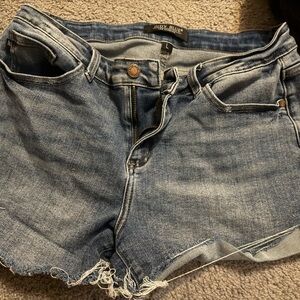 Judy Blue Women's Blue Jean Shorts